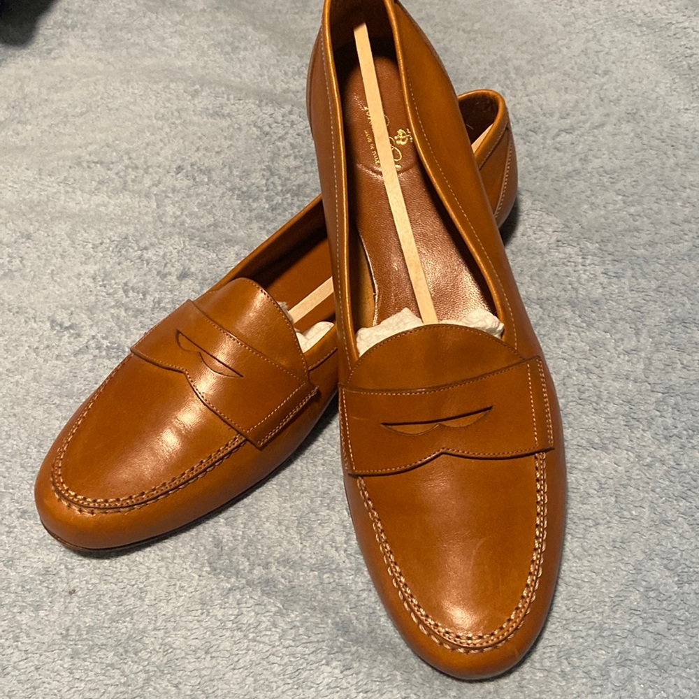Brooks Brother’s made in Italy tan leather penny loafers size 10 ladies